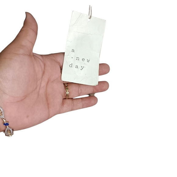 Tan Structured Tote Bag with Minimalist Design - Picture 5 of 6